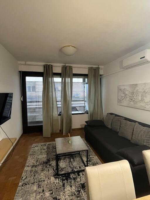 Iva Apartman *